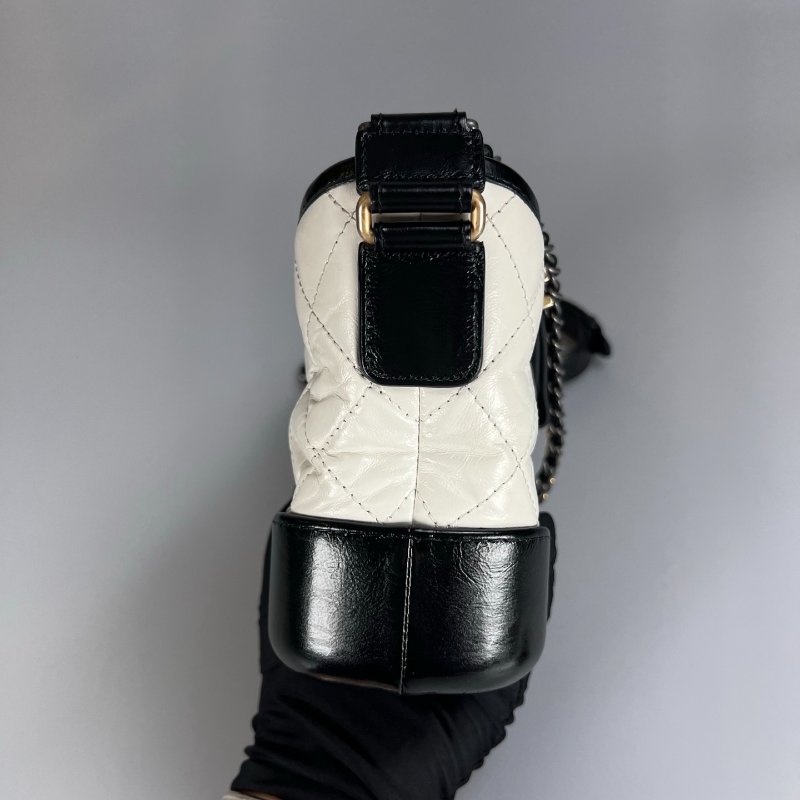 CHANEL 流浪包小號 白 保卡款 26開-3