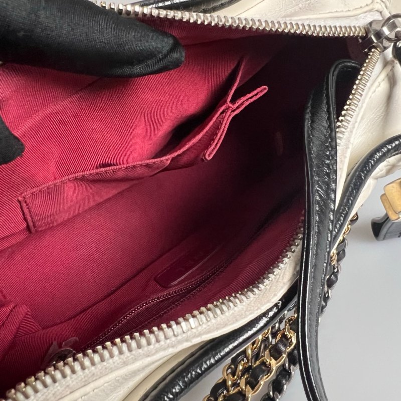 CHANEL 流浪包小號 白 保卡款 26開-4