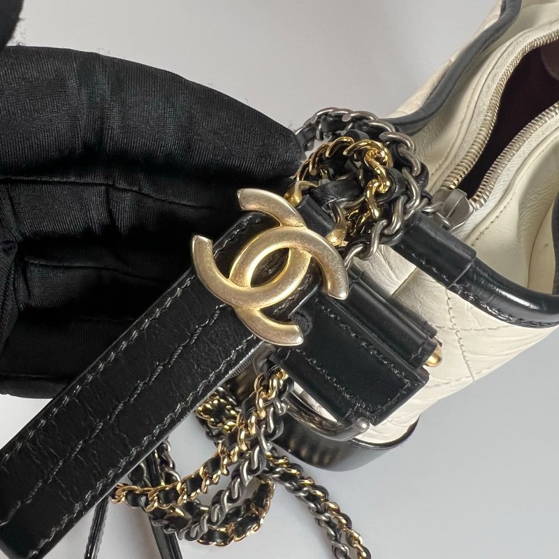 CHANEL 流浪包小號 白 保卡款 26開-7