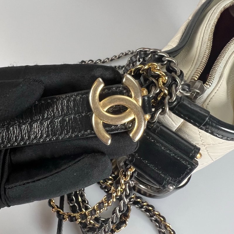 CHANEL 流浪包小號 白 保卡款 26開-8