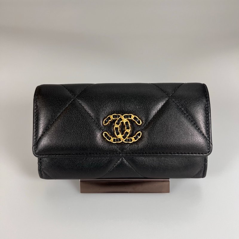 CHANEL 19掀蓋中夾 黑 29開-0