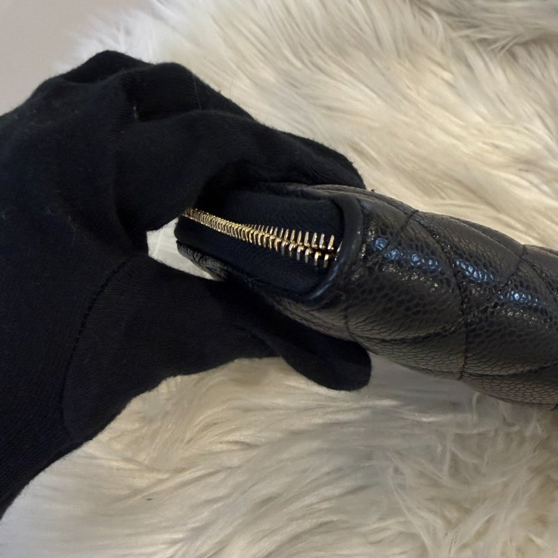 香奈兒 黑金拉鍊荔枝長夾-8