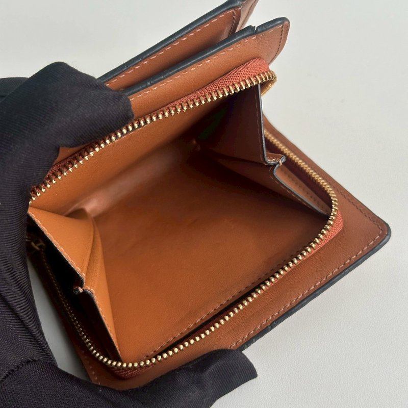 98新🤎 Loewe 羅意威 滿版Logo 短夾 金棕色-9