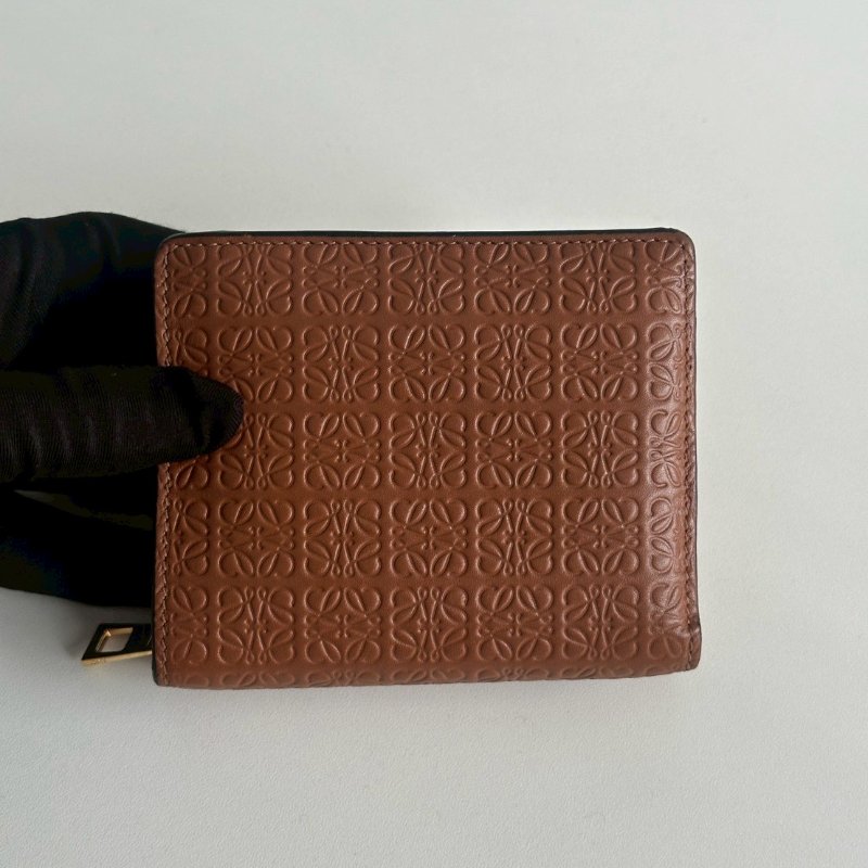 98新🤎 Loewe 羅意威 滿版Logo 短夾 金棕色-12