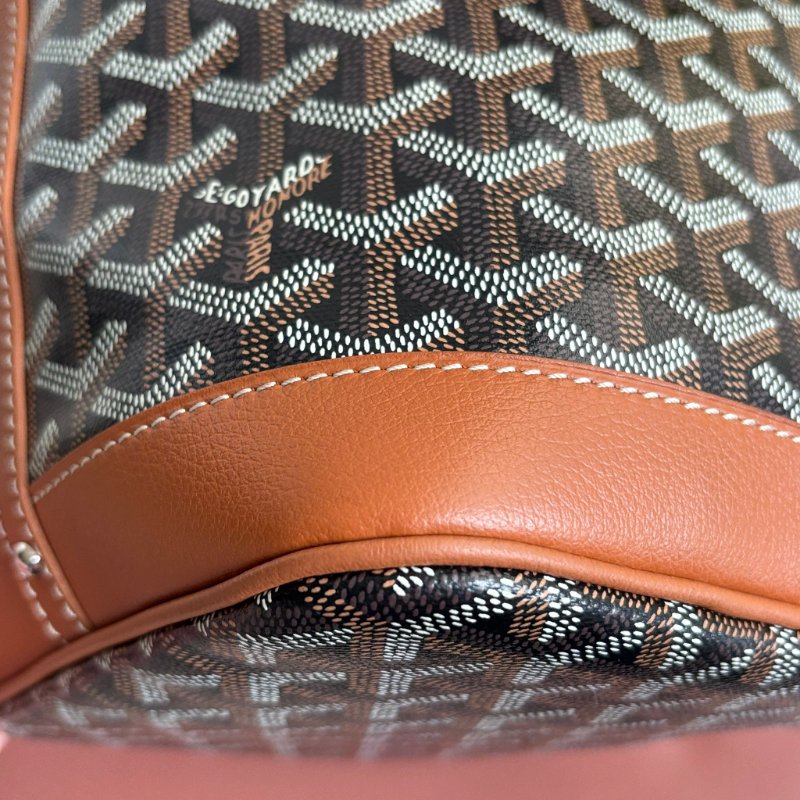 ::GOYARD:: Petit flot 棕色皮革邊 經典花紋 水桶包 肩背包 腋下包-8