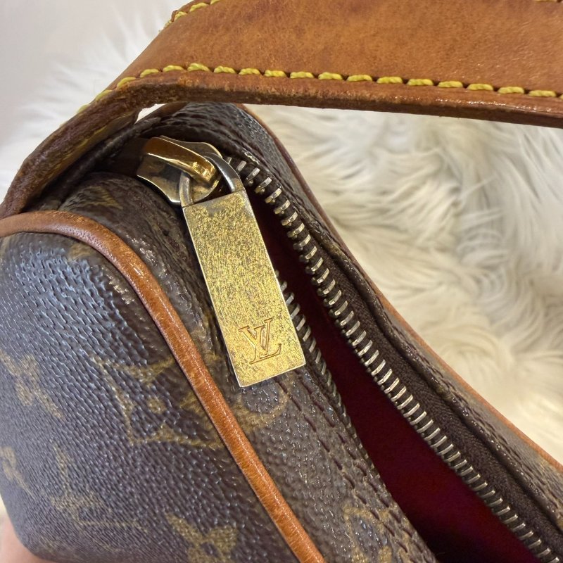 LV 老花碗豆包-8