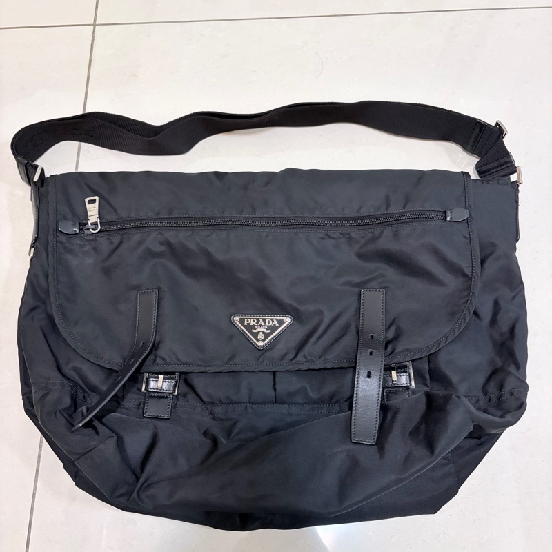 Prada大型尼龍郵差包-0