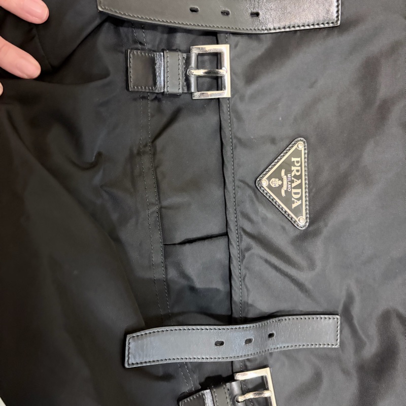 Prada大型尼龍郵差包-1