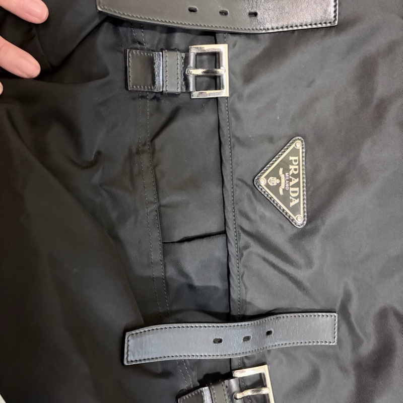 Prada大型尼龍郵差包-13