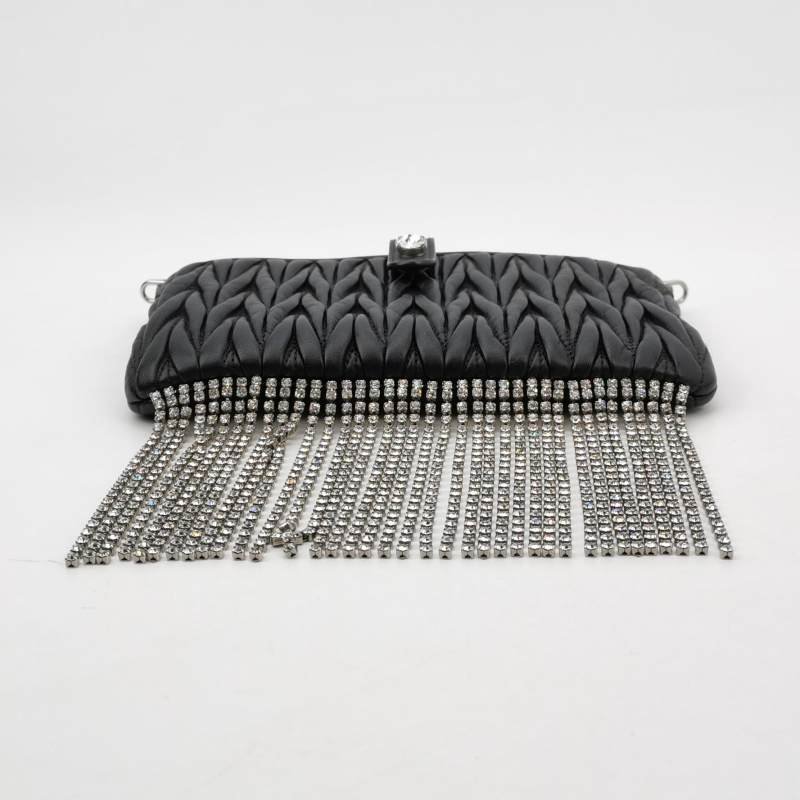 Miu Miu羊皮褶皺流蘇字母logo斜挎包-5