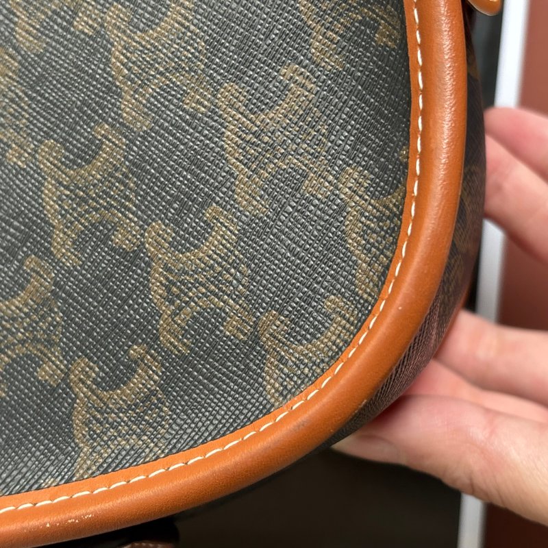 ::Celine:: Medium Folco Bag In Triomphe Canvas 棕褐色凱旋門老花帆布拼咖啡色小牛皮中型半圓肩背包-13