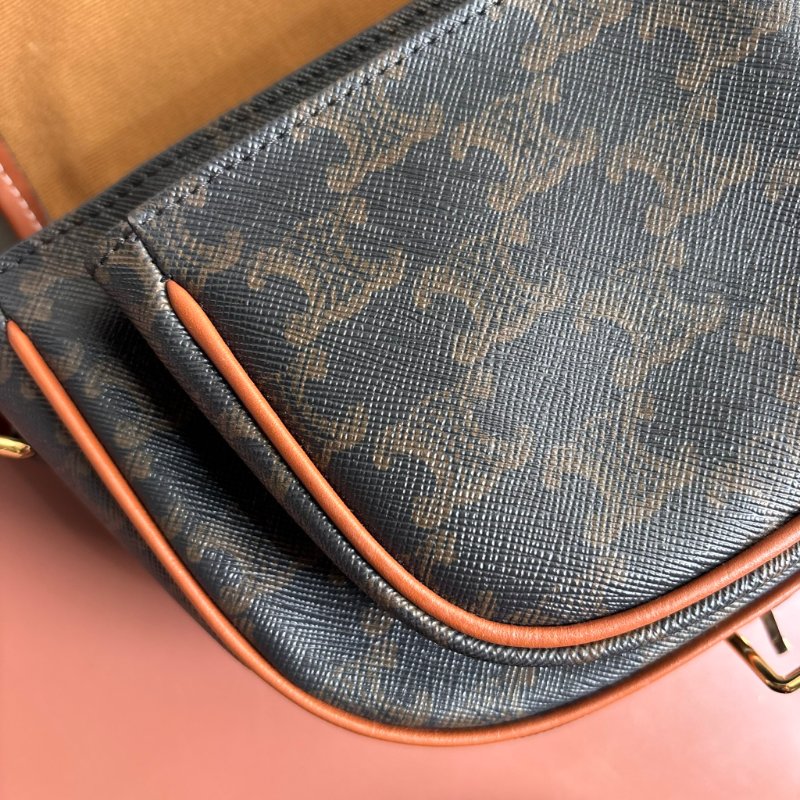 ::Celine:: Medium Folco Bag In Triomphe Canvas 棕褐色凱旋門老花帆布拼咖啡色小牛皮中型半圓肩背包-18