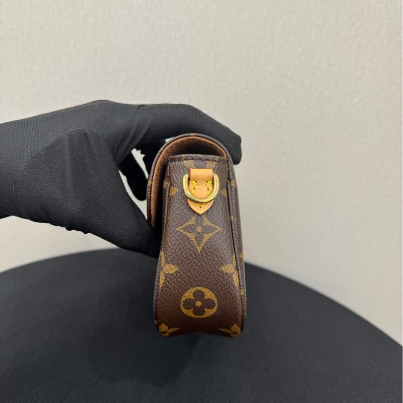 99新LV路易威登/Louis Vuitton ivy 芯片款 專櫃在售斷貨溢價款，兩條肩帶一個鏈條做腋下，一個植鞣革肩帶做斜挎(可調節)尺寸23.5x12x4.5cm-3