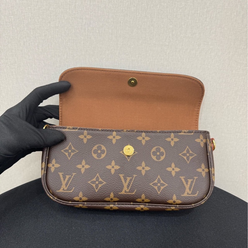 99新LV路易威登/Louis Vuitton ivy 芯片款 專櫃在售斷貨溢價款，兩條肩帶一個鏈條做腋下，一個植鞣革肩帶做斜挎(可調節)尺寸23.5x12x4.5cm-5