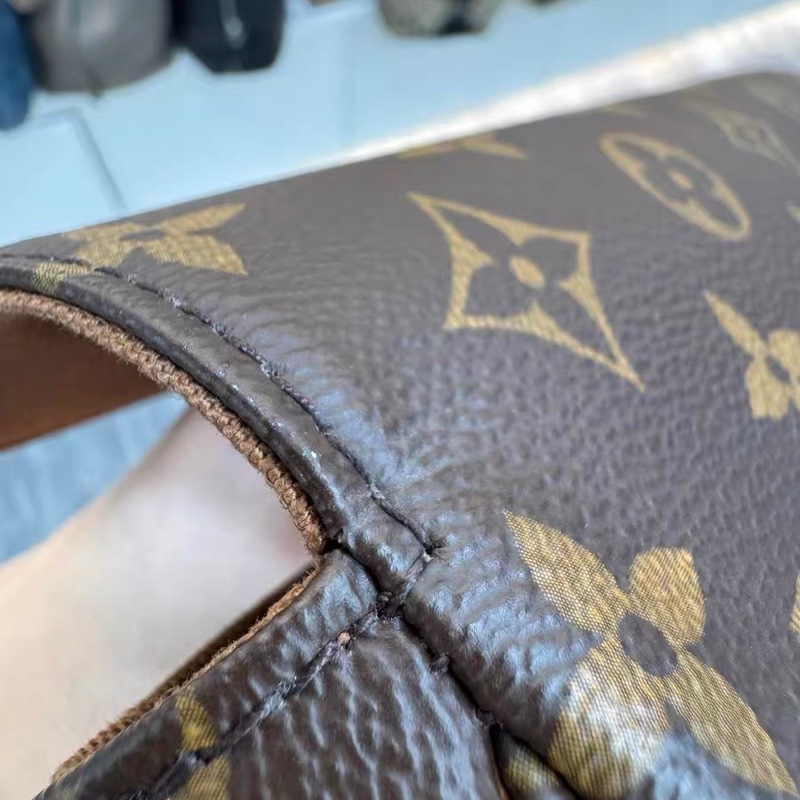 99新LV路易威登/Louis Vuitton ivy 芯片款 專櫃在售斷貨溢價款，兩條肩帶一個鏈條做腋下，一個植鞣革肩帶做斜挎(可調節)尺寸23.5x12x4.5cm-6