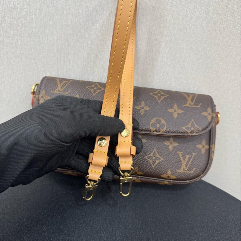 99新LV路易威登/Louis Vuitton ivy 芯片款 專櫃在售斷貨溢價款，兩條肩帶一個鏈條做腋下，一個植鞣革肩帶做斜挎(可調節)尺寸23.5x12x4.5cm-7