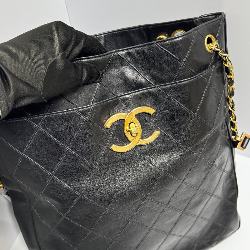 【牛皮超耐用🦾】 Chanel 經典黑金 菱格紋肩背包 （專櫃26.7萬）-5