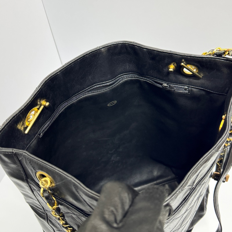 【牛皮超耐用🦾】 Chanel 經典黑金 菱格紋肩背包 （專櫃26.7萬）-7