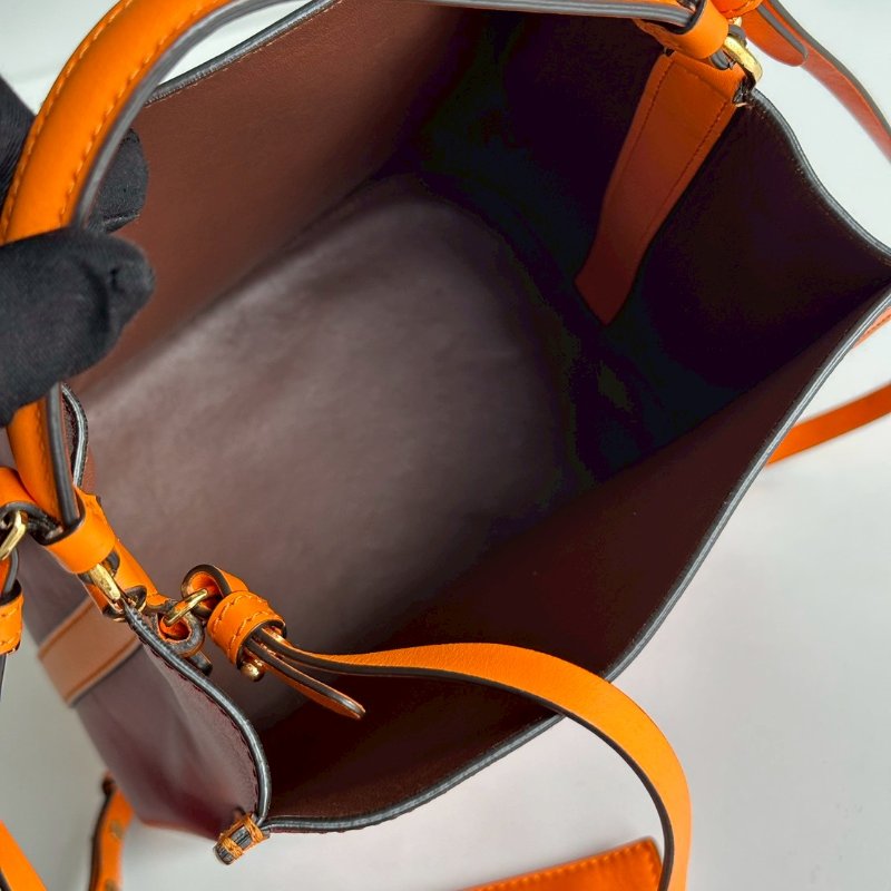 98新❤️🧡 Burberry 紅色拼接橘色水桶包-10