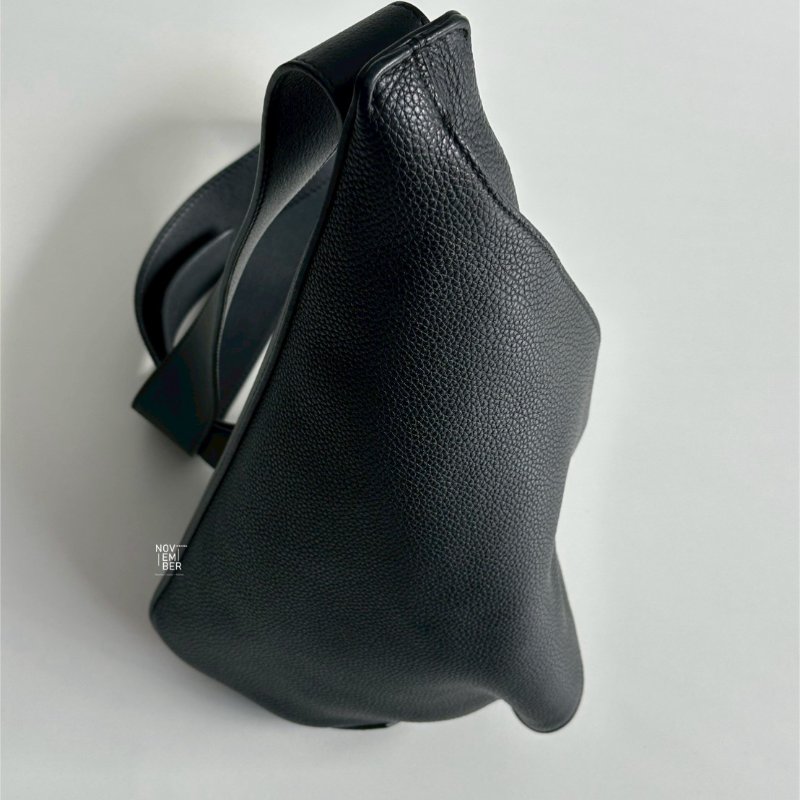 99新🆕 Loewe 羅意威 三角胸包 黑色銀釦-2