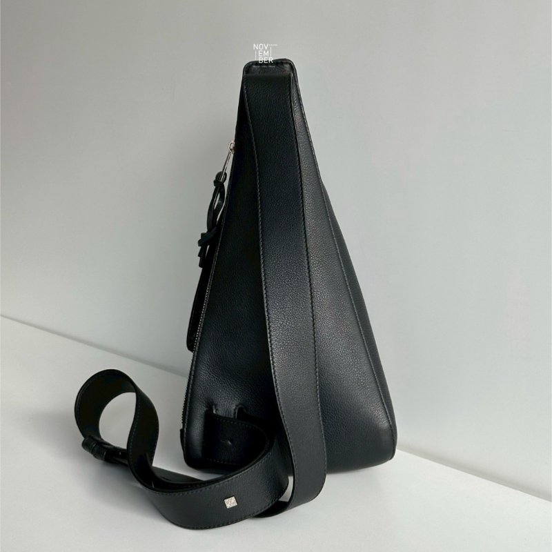 99新🆕 Loewe 羅意威 三角胸包 黑色銀釦-6