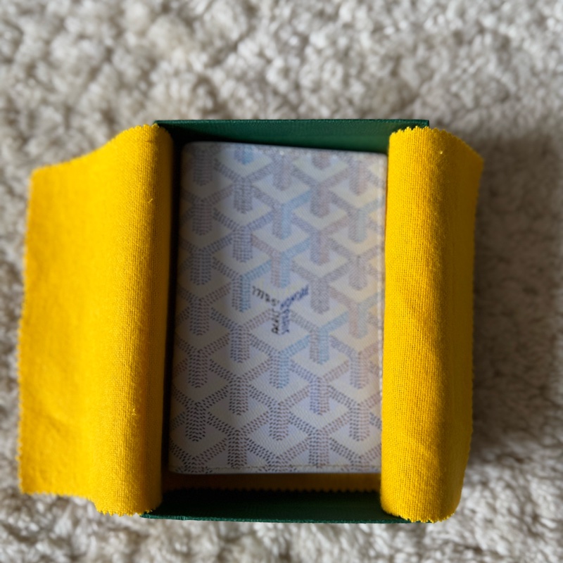 白色情人節禮物🎁Goyard 2026限量色 冰川藍 護照夾-16