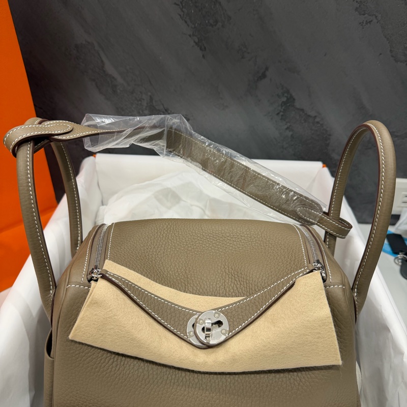 Hermes 愛馬仕 全新沒背過 ❗️TC 皮大象灰 Lindy 26-2