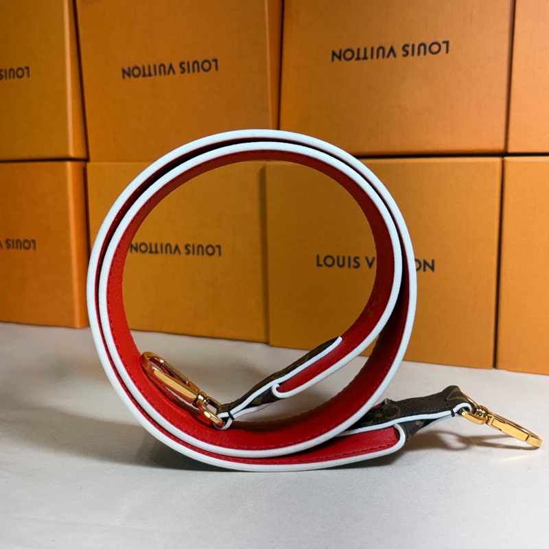 ‼️全台最甜近新美品 LV新款寬背帶/ 肩帶 LouisVuitton 路易威登 雙面用-3