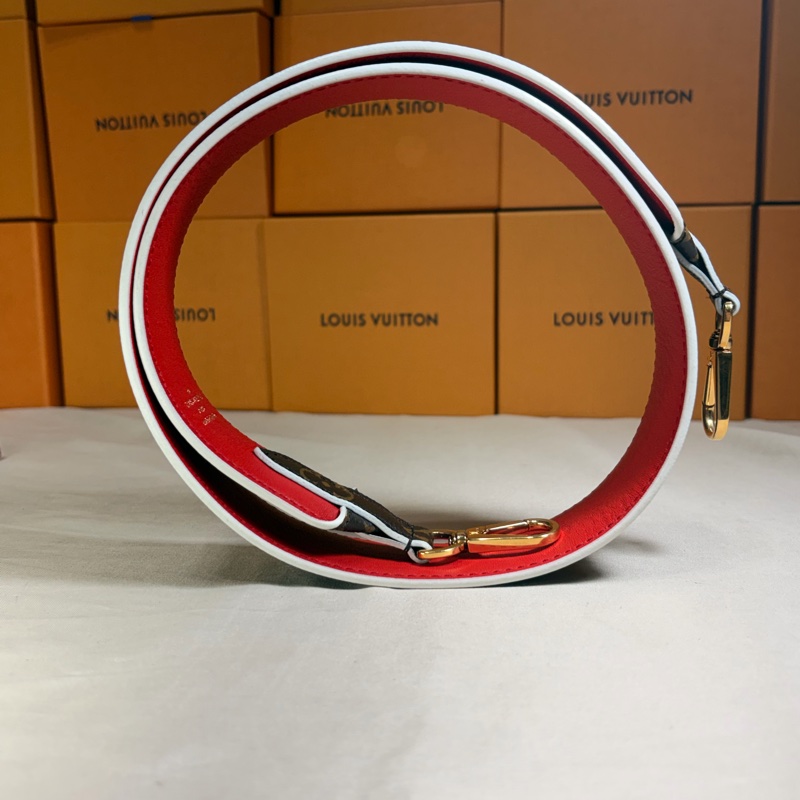 ‼️全台最甜近新美品 LV新款寬背帶/ 肩帶 LouisVuitton 路易威登 雙面用-5