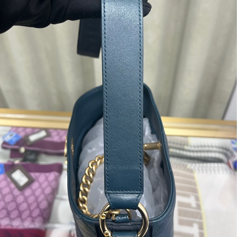 Chanel Button up Hobo 嬉皮包-11