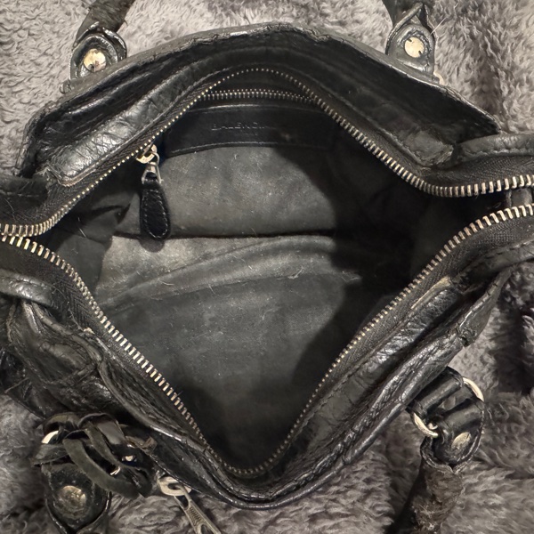 BalenciagaMini city 機車包-10