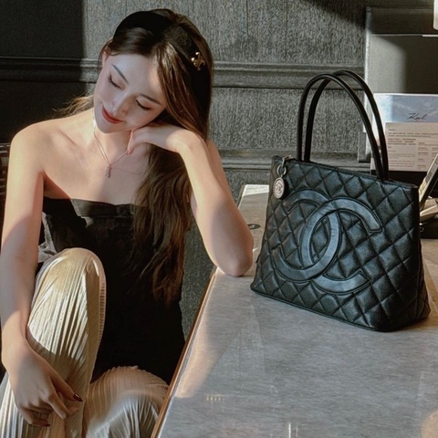 【97新✨ 全網最低價！】Chanel 希爾頓 魚子醬皮 Tote（下單前先詢問庫存❗️）