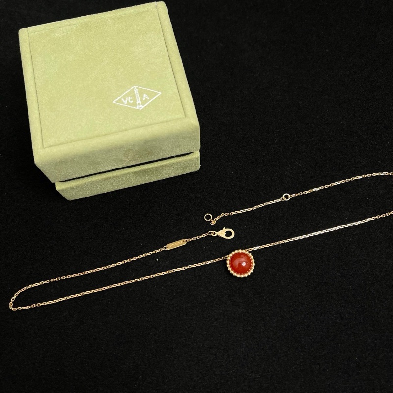 VCA Perlée couleurs 紅玉髓吊墜項鍊 18k玫瑰金 98新配件盒子-1