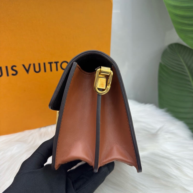 99新LV路易威登/Louis Vuitton達芙妮小號新款銅牌芯片款單肩斜挎包 23年-2