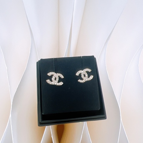 Chanel 23v 珍珠雙c耳環