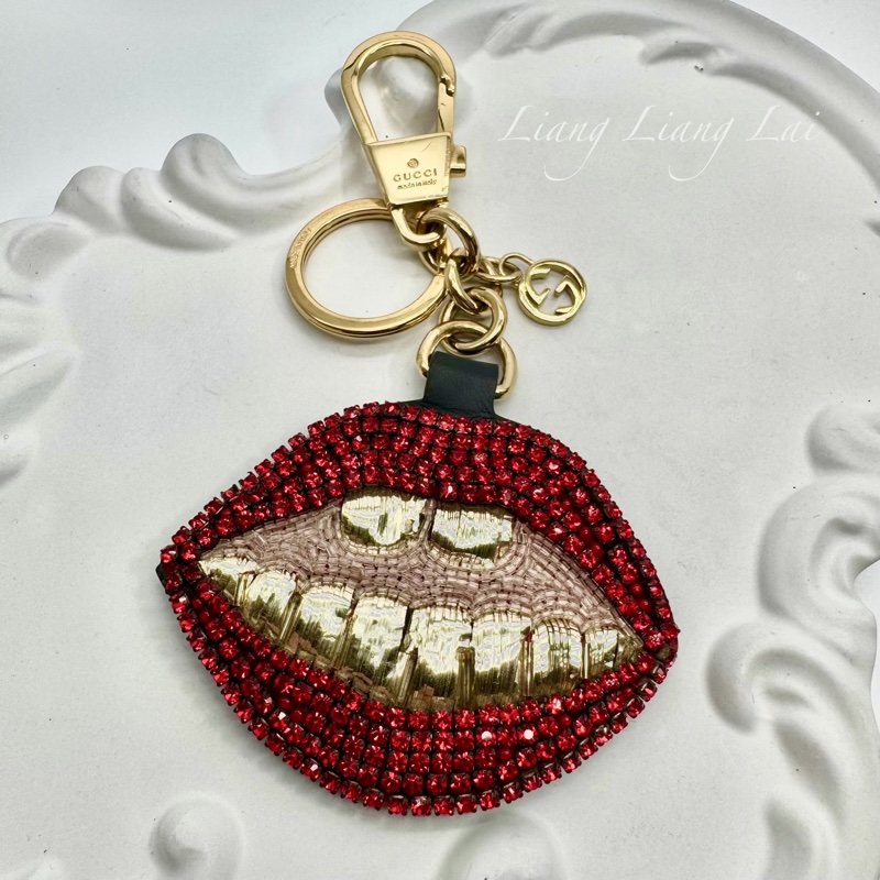 GUCCI 水鑽紅唇造型鑰匙圈-2