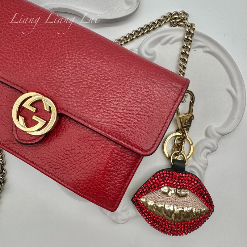 GUCCI 水鑽紅唇造型鑰匙圈-4