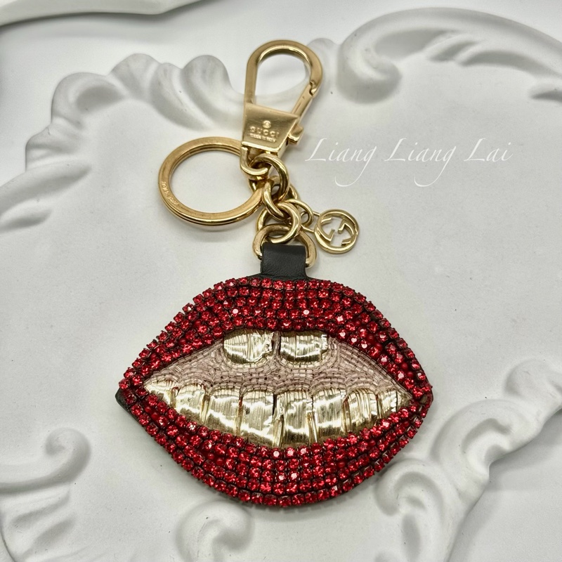 GUCCI 水鑽紅唇造型鑰匙圈-5