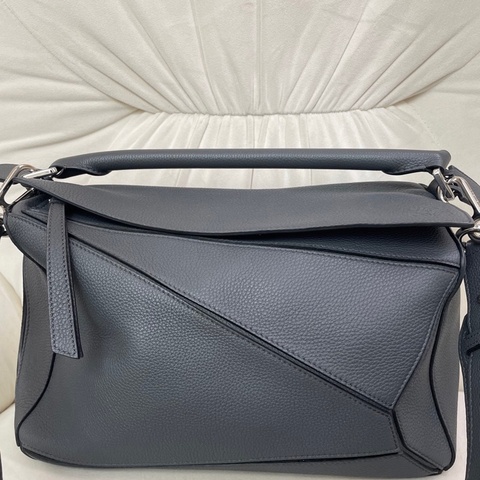 羅意威/Loewe炭灰色puzzle中號 底長29cm 好成色 21年編碼