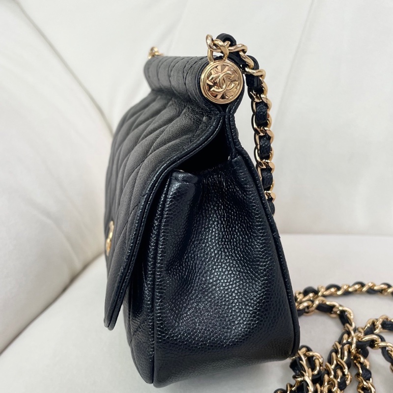 CHANEL香奈兒22k 黑金荔枝紋貝殼包 芯片款 尺寸12✖️17.5✖️5.5-5