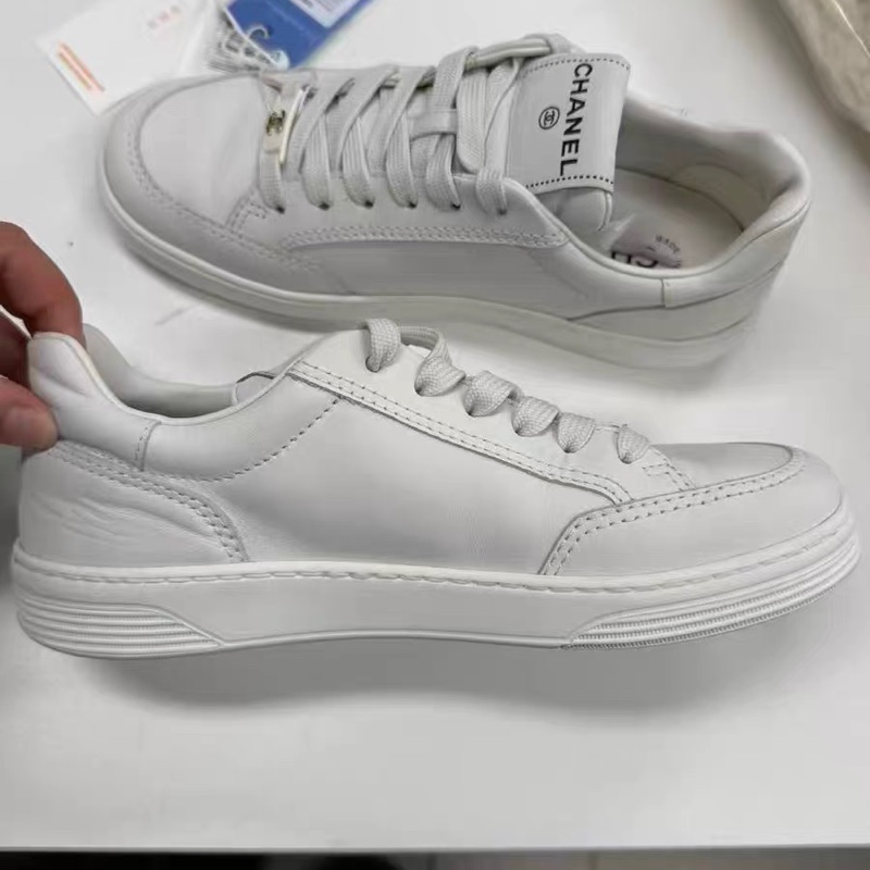 Chanel 金標圓頭系帶低幫板鞋 白色 尺碼37碼-0