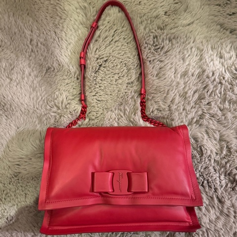 Salvatore Ferragamo 菲拉格慕 牛皮 雲朵包