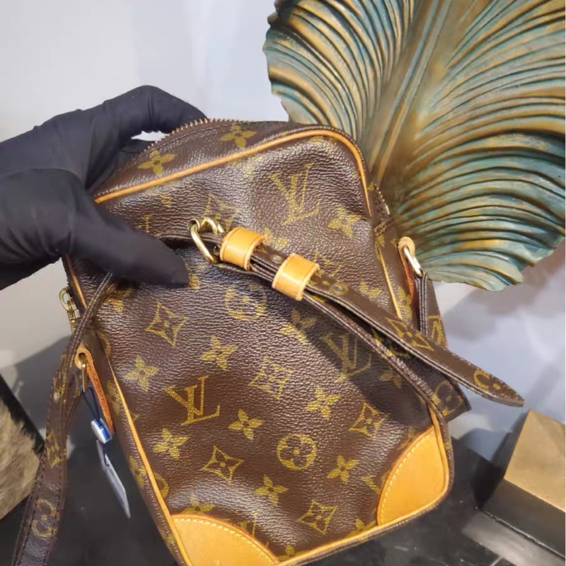 【97新✨ 全網最低價！】LV 相機包 小號 男女同用 （下單前先詢問庫存❗️）-3