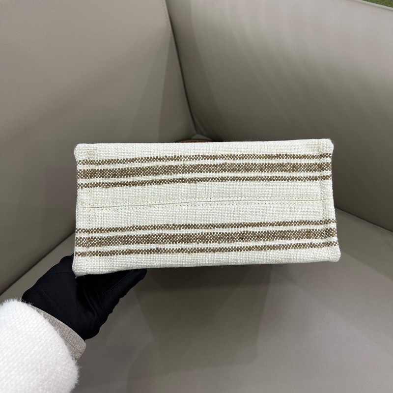 Celine cabas thais米色帆布tote小號26*19   98新配件塵袋盒子-3