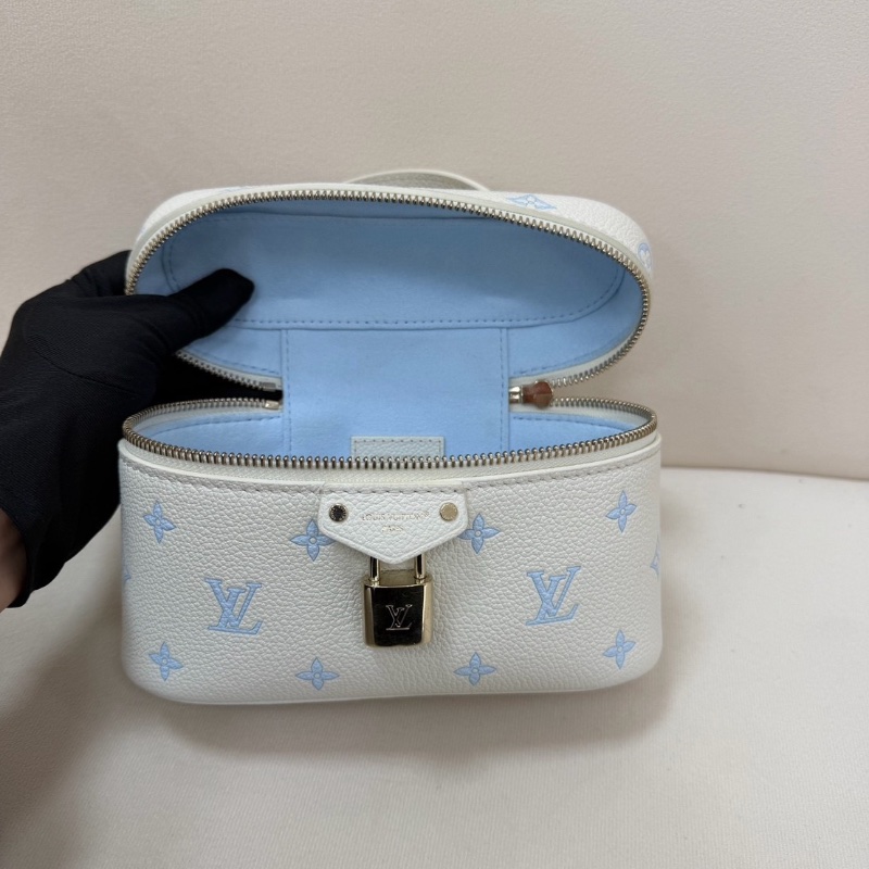 LV新款奶油藍Vanity Chain Pouch 窄版化妝包 19*12cm  99新肩帶塵袋-2