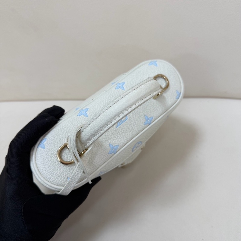 LV新款奶油藍Vanity Chain Pouch 窄版化妝包 19*12cm  99新肩帶塵袋-5