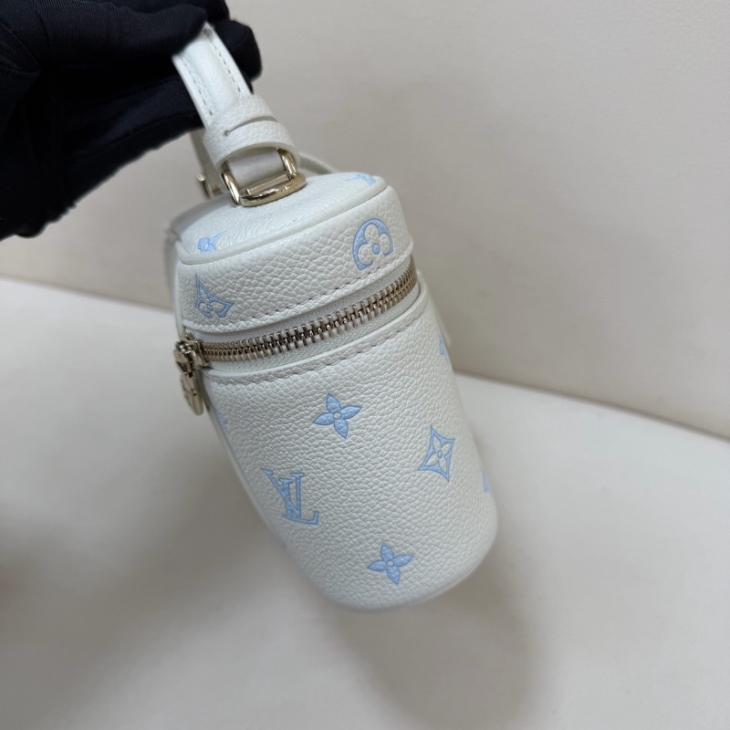 LV新款奶油藍Vanity Chain Pouch 窄版化妝包 19*12cm  99新肩帶塵袋-7