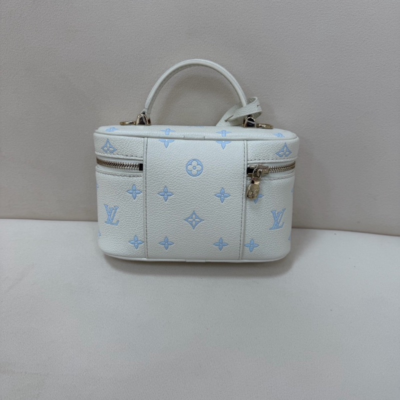 LV新款奶油藍Vanity Chain Pouch 窄版化妝包 19*12cm  99新肩帶塵袋-8