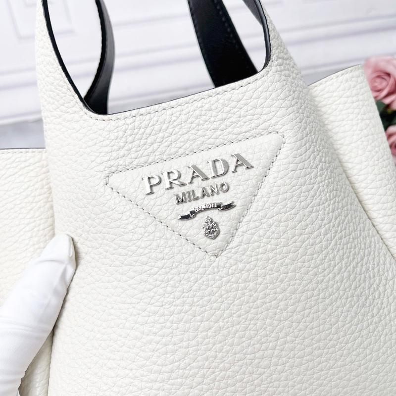 Prada 白色mini菜籃子托特手提包18×15×8.5cm 98新配件塵袋購證-2