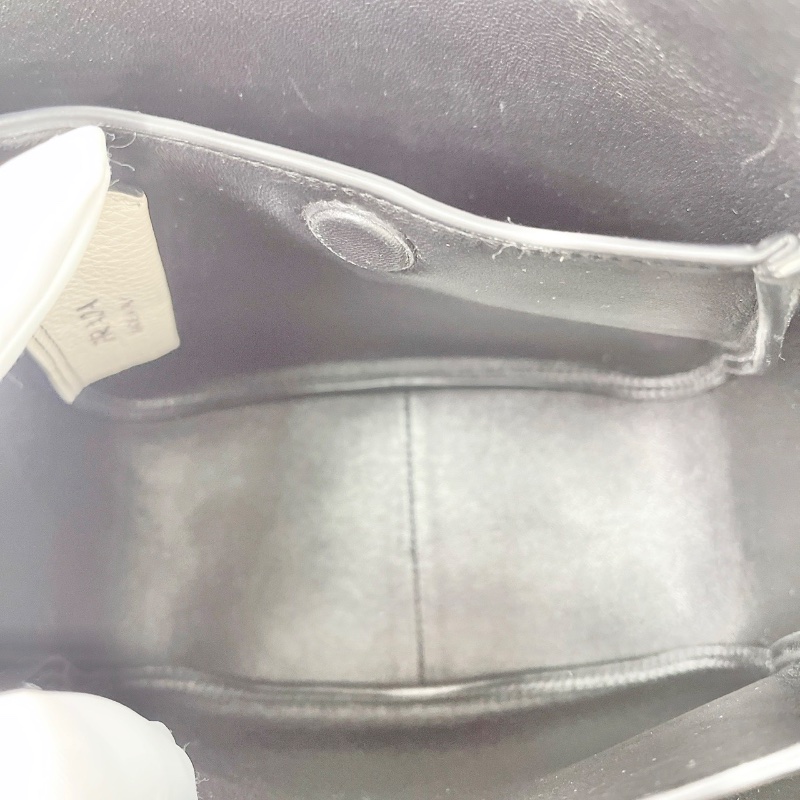 Prada 白色mini菜籃子托特手提包18×15×8.5cm 98新配件塵袋購證-3